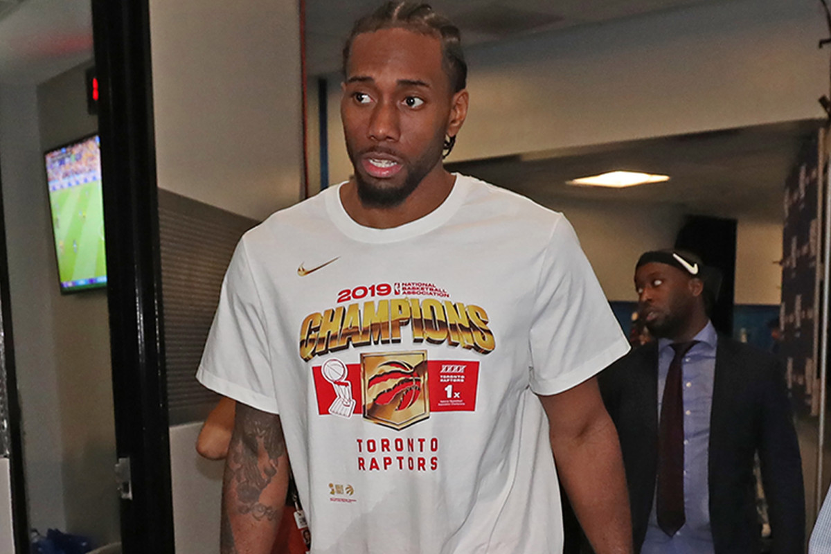 上海队成功完成了新赛季的定妆照，但他们在新赛季真能爆发吗？（上海队定妆照出炉，新赛季能否迎来真正的爆发？）