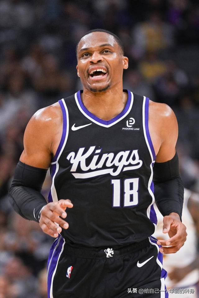 亨利批萨拉赫：此类事情不应公开谈论，我在巴萨时就没这么干（亨利抨击萨拉赫：这类事不该公开谈，效力巴萨时我从未这么做）