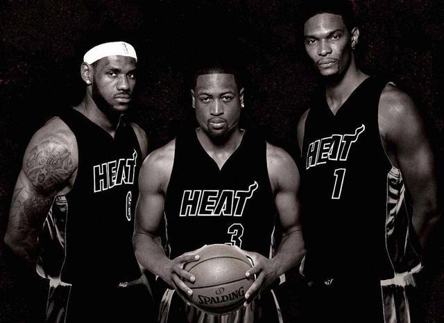 格拉利什连场高光表现奠定胜局（格拉利什连场神勇助队锁定胜局）