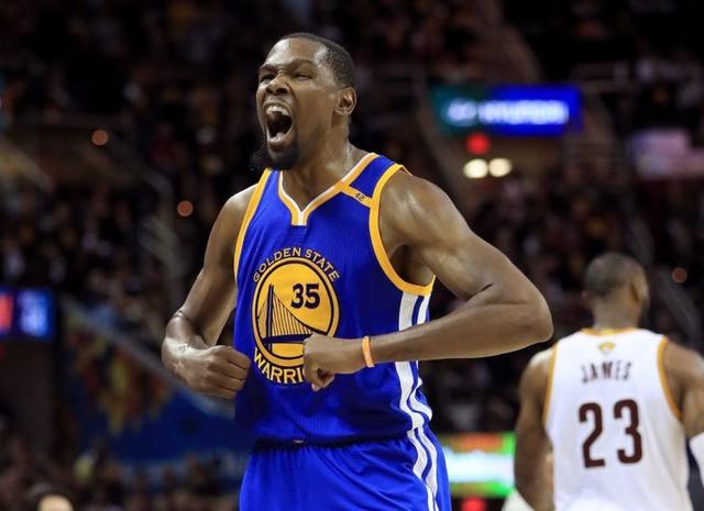 新门将新中锋？阿莫林：我们在努力提升球队，这也取决于市场（阿莫林：球队补强看市场，门将与中锋引援正推进）