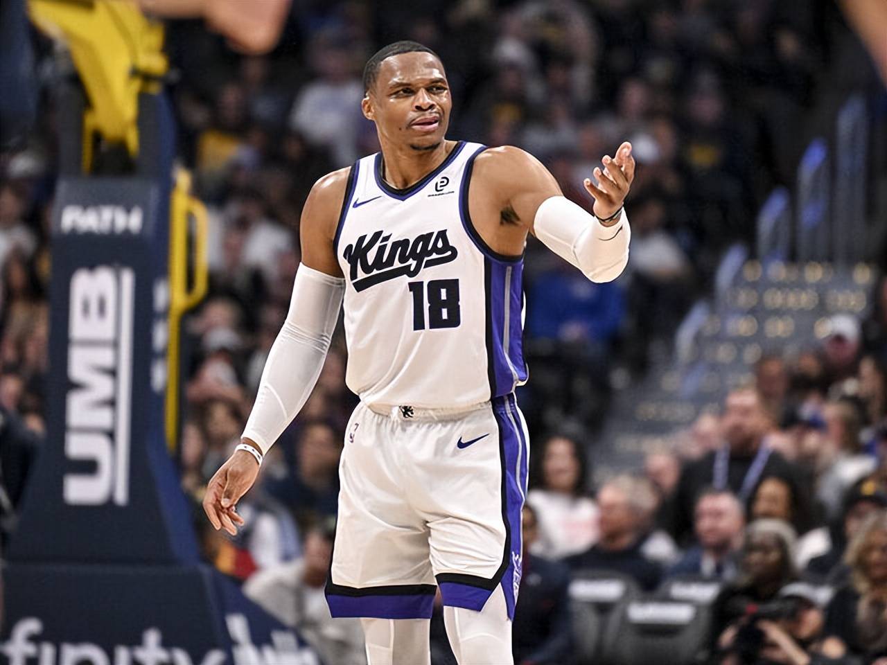 看国米的球也就从11／12赛季开始，最开始一直用...（我从11／12赛季才开始看国米，最初一直用...）