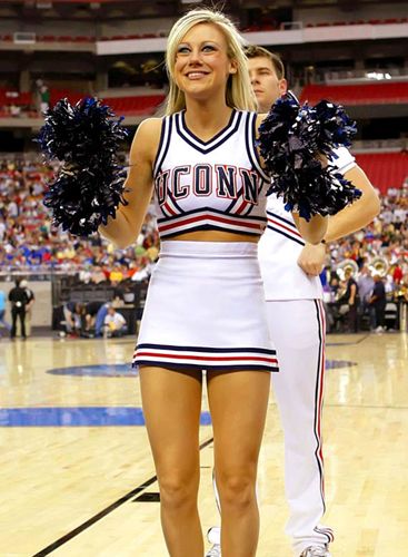 曼联中场组织乏力（曼联中场串联能力不足）