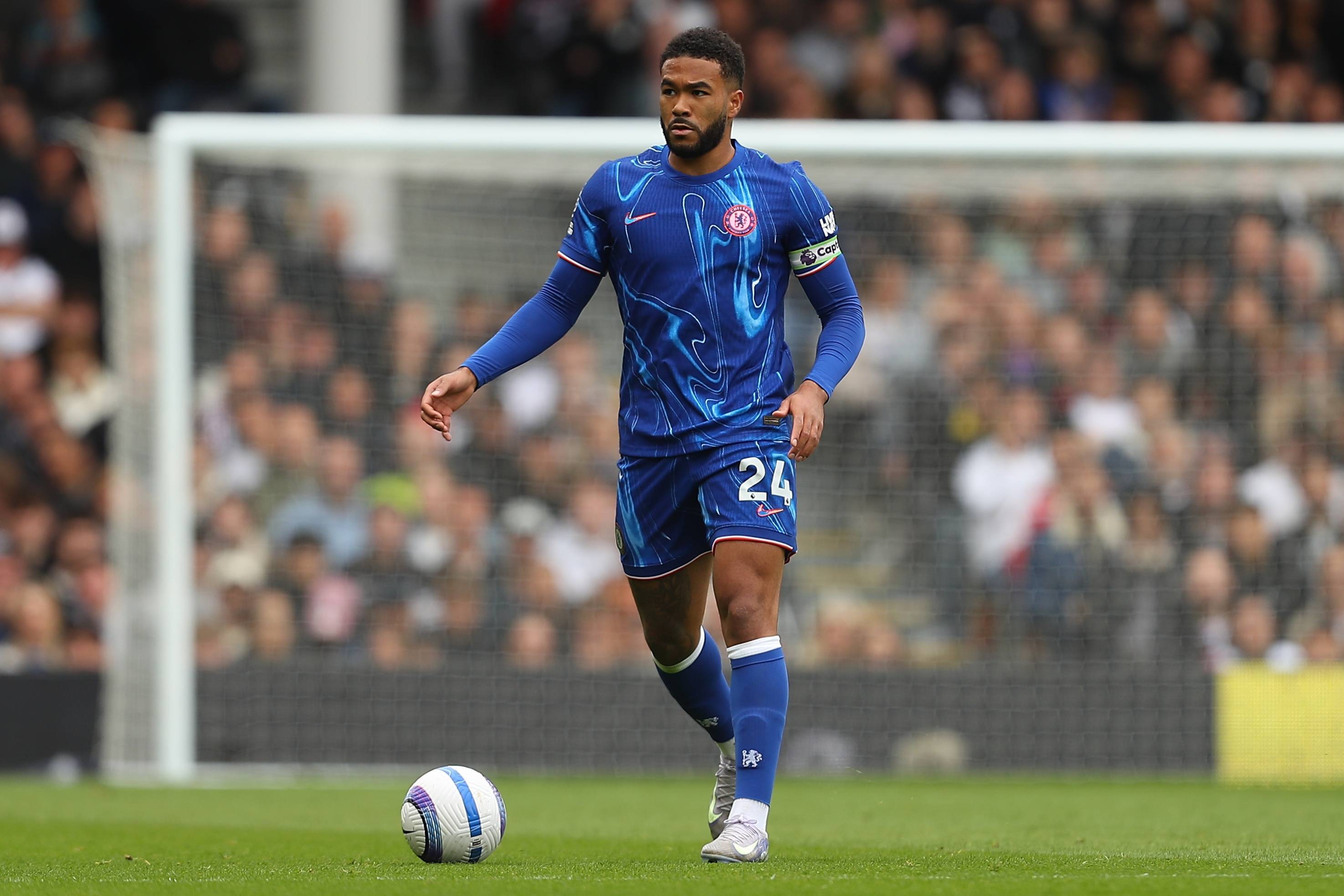 阿劳霍在家中举办了一次球队聚餐，佩德里、加维等人现身（阿劳霍家中组织球队聚餐，佩德里、加维等到场）