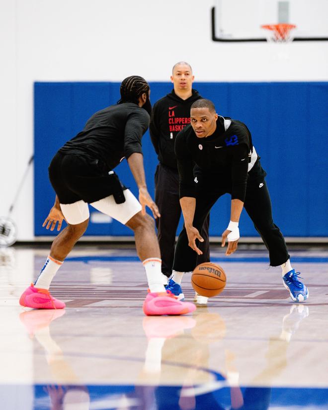 德天空：法比奥-席尔瓦对出场时间不满，考虑冬窗离开多特（德媒：法比奥-席尔瓦出场机会不足心生不满，或冬窗离开多特）