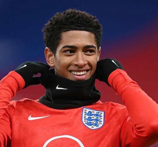 斯基拉：莫拉塔左大腿内收肌严重受伤，预计明年3月才能复出（斯基拉称：莫拉塔左大腿内收肌重伤，恐缺阵至明年三月）