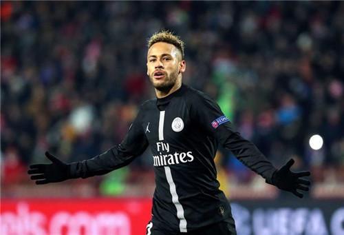 皮亚尼奇重返尤文训练基地，与斯帕莱蒂、基耶利尼合影（皮亚尼奇回到尤文训练基地，与斯帕莱蒂、基耶利尼同框合影）