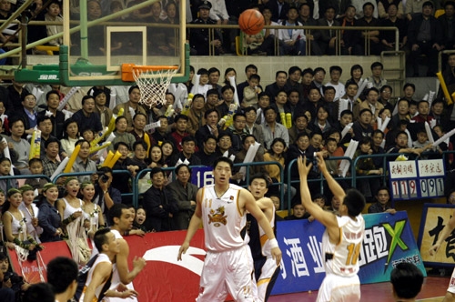 比萨vs克雷莫内塞：夸德拉多、恩佐拉首发，瓦尔迪、米卡伊尔-法耶出战（比萨迎战克雷莫内塞：夸德拉多、恩佐拉先发，瓦尔迪携米卡伊尔-法耶出战）