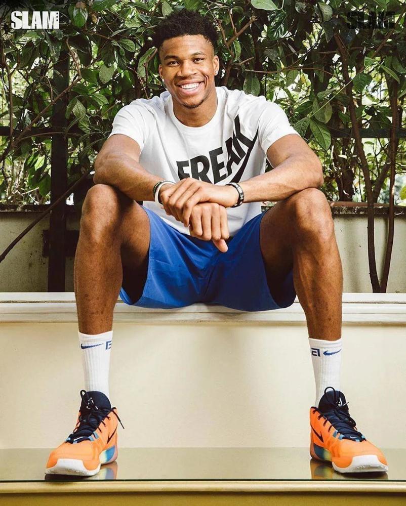 杨明洋：结局虽留遗憾，但这仍是一个无比精彩的赛季（杨明洋：收官留憾，赛季依旧精彩绝伦）